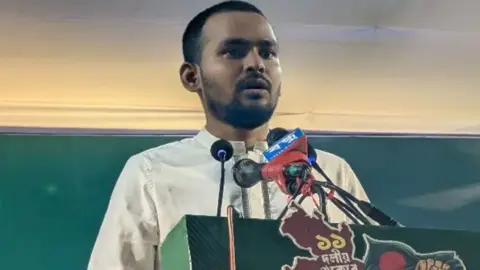 গ্যাস-বিদ্যুৎ কার্ড থাকলে দেন: সরকারকে আসিফ মাহমুদ 