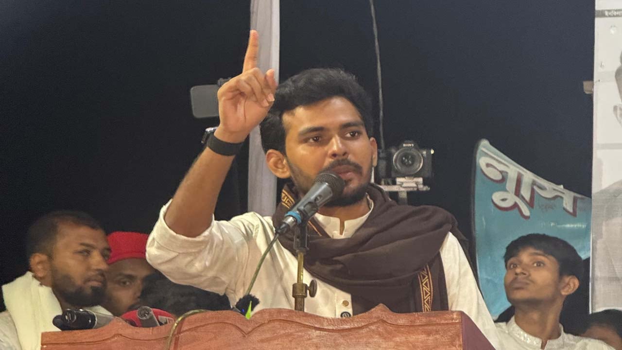 ফজরের নামাজ পড়ে ভোট কেন্দ্রে গিয়ে নিরাপত্তা নিশ্চিত করতে হবে: আসিফ মাহমুদ