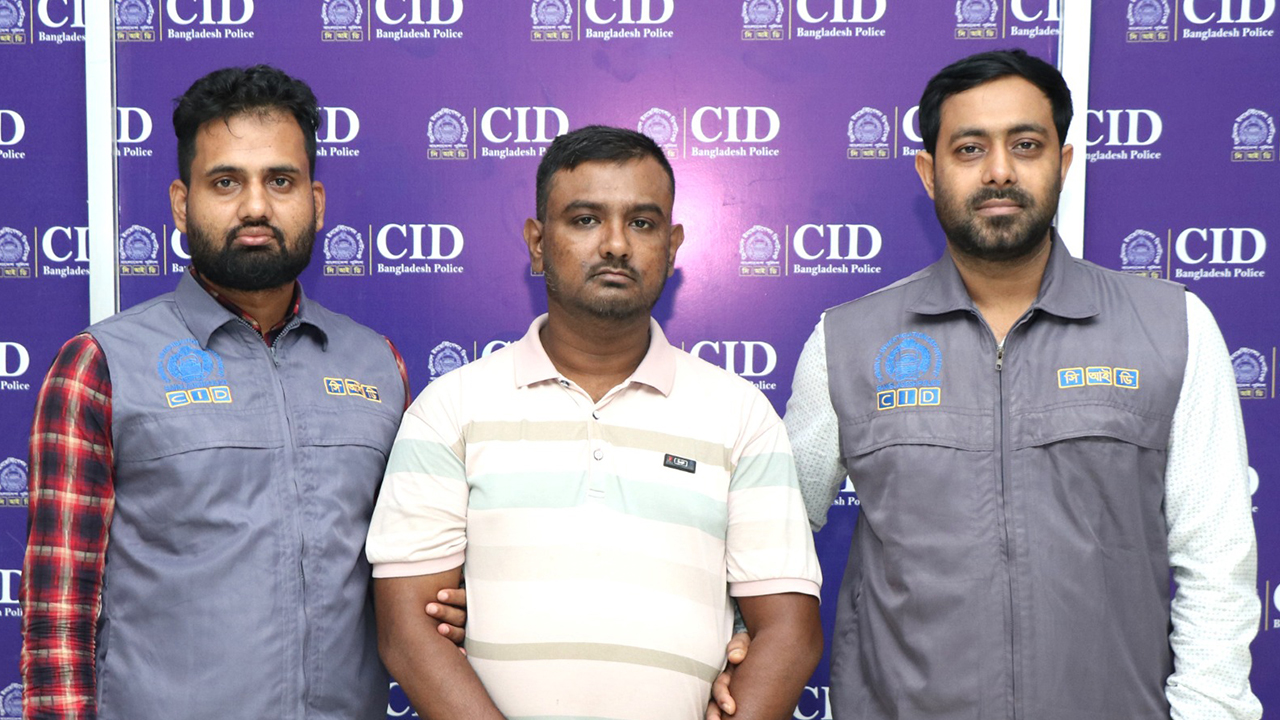 জুলাই হত্যাকাণ্ডের ঘটনায় আওয়ামী লীগ নেতা গ্রেপ্তার