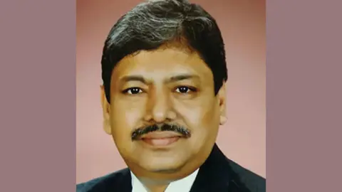 এবার ডেপুটি অ্যাটর্নি জেনারেল বেলায়েত হোসেনের পদত্যাগ