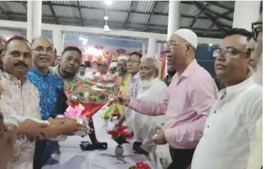 চরফ্যাশন-মনপুরার ২১ পূজামণ্ডপে বিএনপির আর্থিক অনুদান প্রদান
