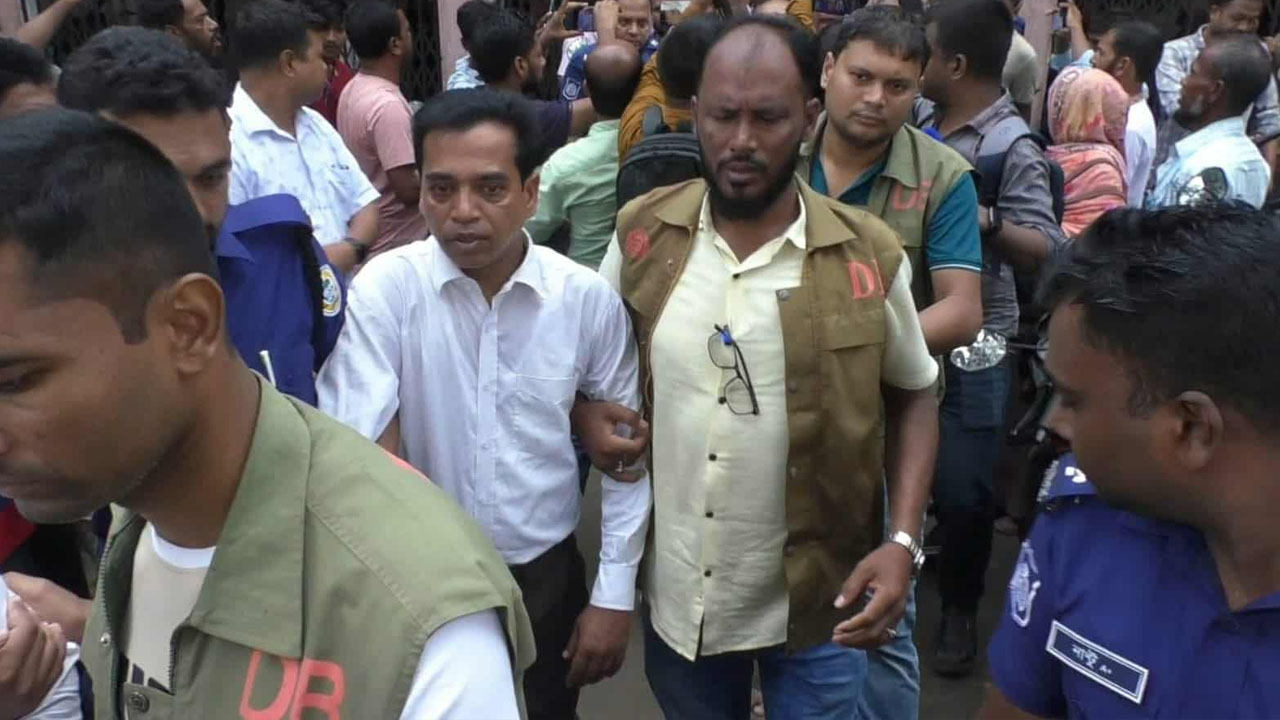 বিএনপির অফিস ভাঙচুর মামলায় ১২ আইনজীবী কারাগারে