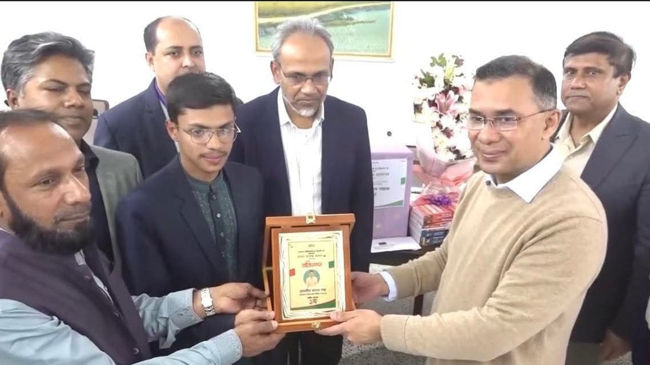 মেডিকেলে ভর্তি পরীক্ষায় দেশসেরা শান্ত পেলেন তারেক রহমানের শুভেচ্ছা