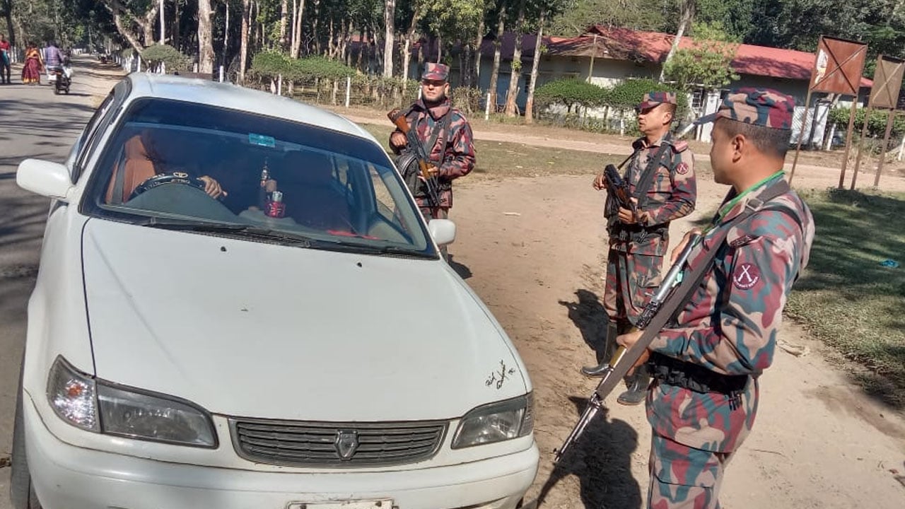 হাদির ওপর গুলির ঘটনায় সীমান্তে সর্বোচ্চ সতর্কতা