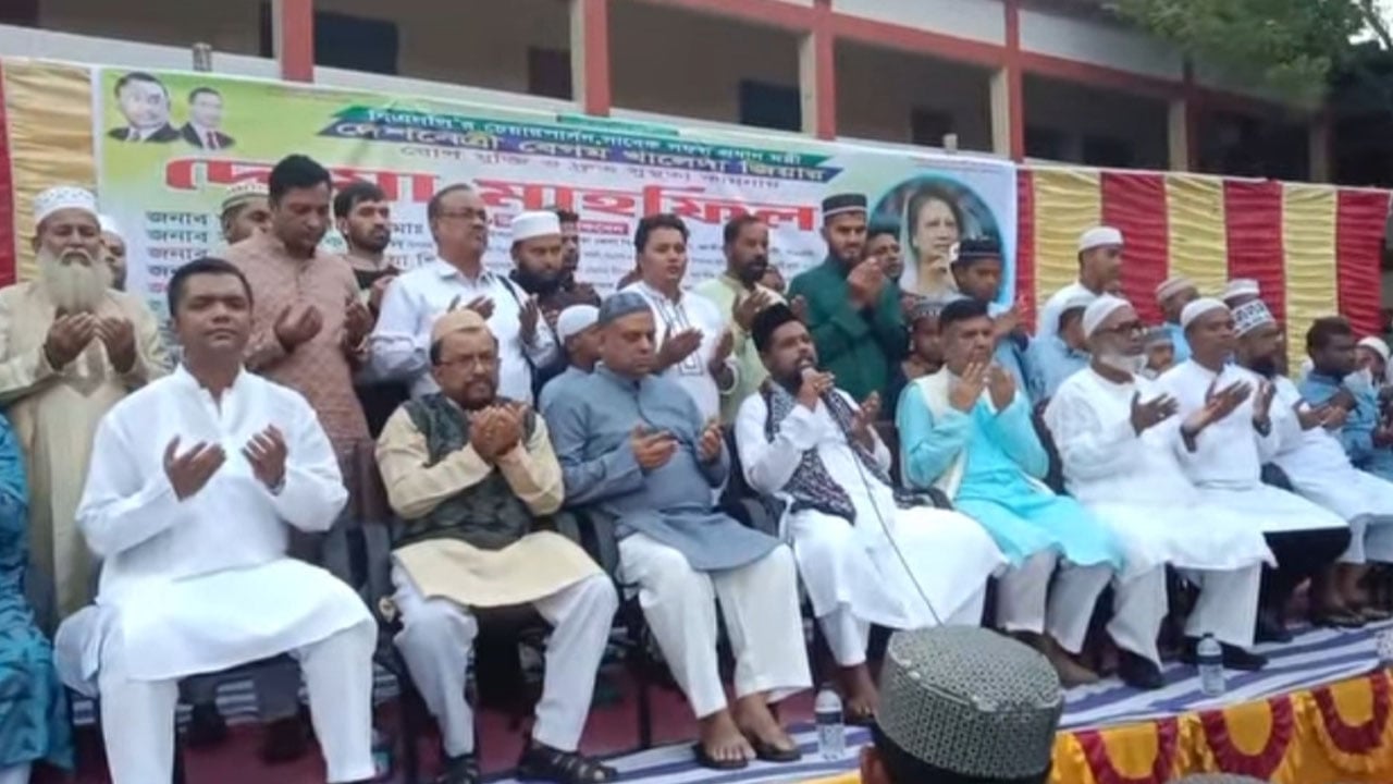 খালেদা জিয়ার সুস্থতা কামনায় নবীনগরে বিএনপির দোয়া মাহফিল