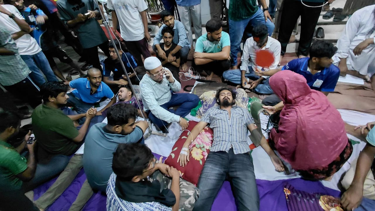 বেরোবিতে অনশন প্রত্যাহার করা শিক্ষার্থীদের সাবেক সমন্বয়কের হুমকি