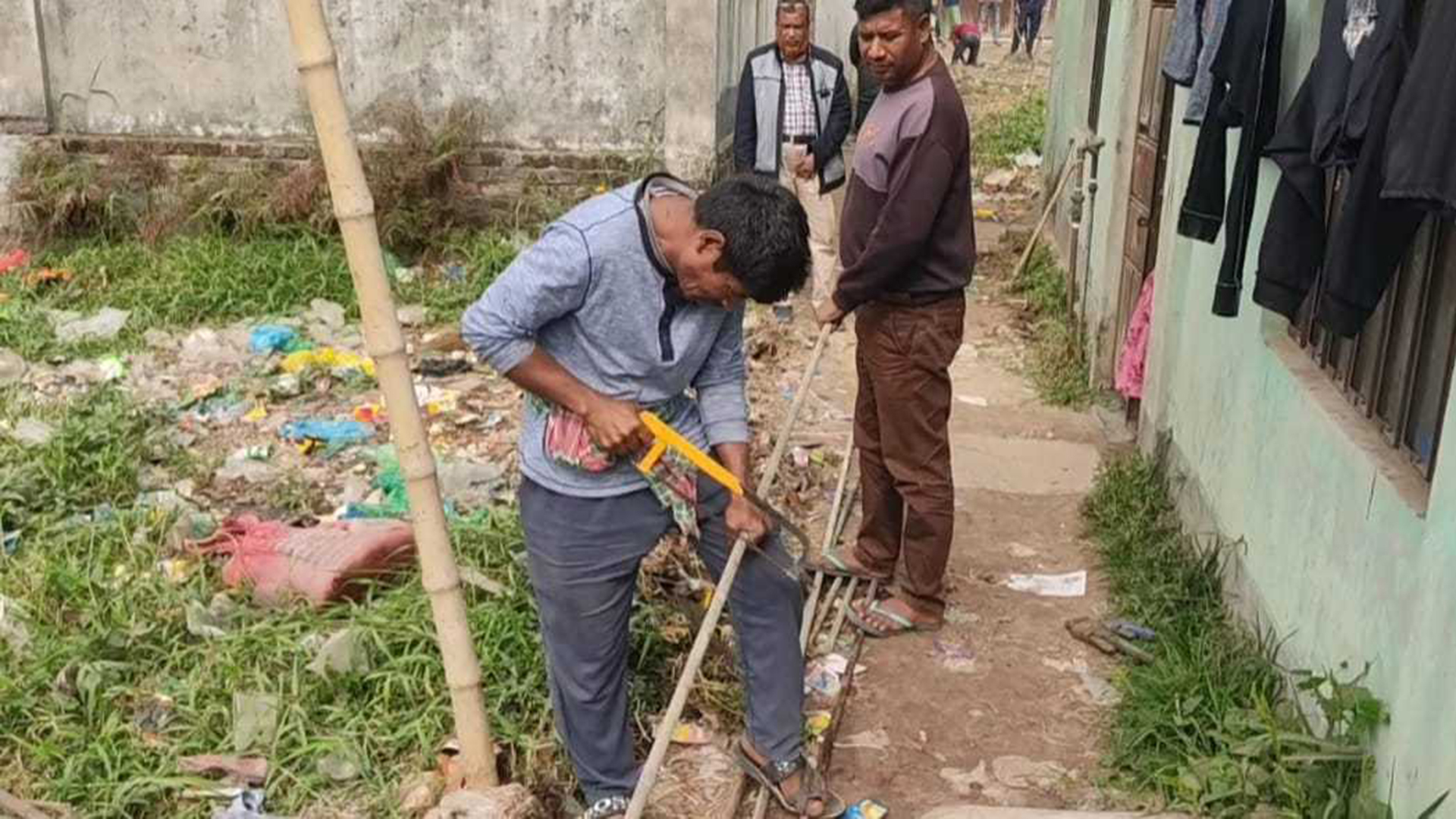 অবৈধ সংযোগ বিচ্ছিন্ন করতে তিতাস গ্যাসের অভিযান