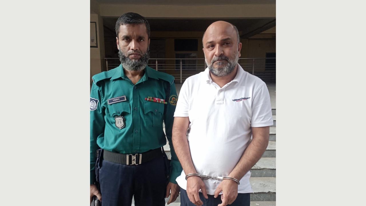 চট্টগ্রামে ব্যবসায়ীকে ঘেরাও করে ৫০ লাখ টাকা চাঁদা দাবি, গ্রেপ্তার ১