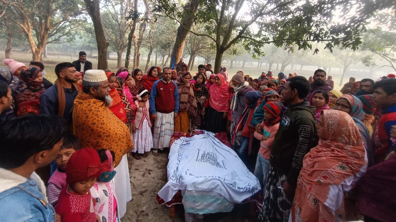 বিজিবির মানবিকতায় শূন্যরেখায় লাশ দেখার সুযোগ পেলেন ভারতীয় স্বজনরা