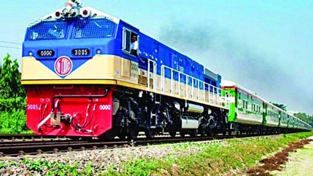 ২০ ডিসেম্বর থেকে ট্রেনযাত্রায় গুণতে হবে বাড়তি ভাড়া