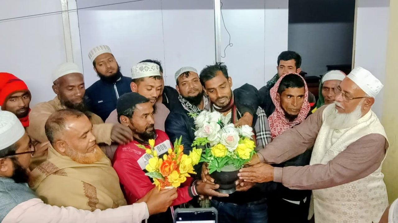 চরফ্যাশনে জামায়াতে যোগ দিলেন বিএনপির ১০ কর্মী