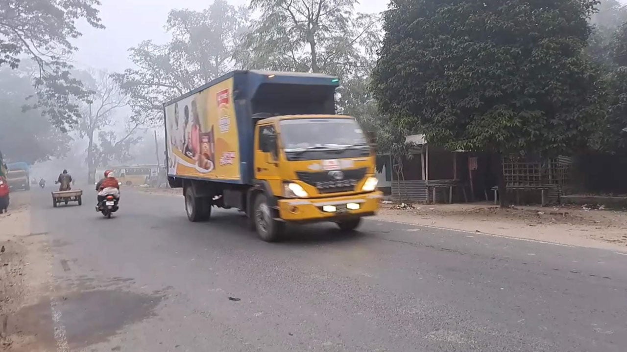 শীতে কাঁপছে চুয়াডাঙ্গা, তাপমাত্রা ১১.৫ ডিগ্রি