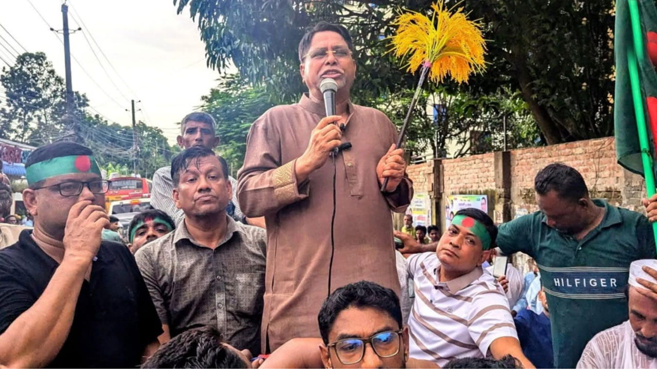 ওবায়দুল কাদের-মির্জা কাদেরের অত্যাচারে একটি সভাও করতে পারেনি বিএনপি