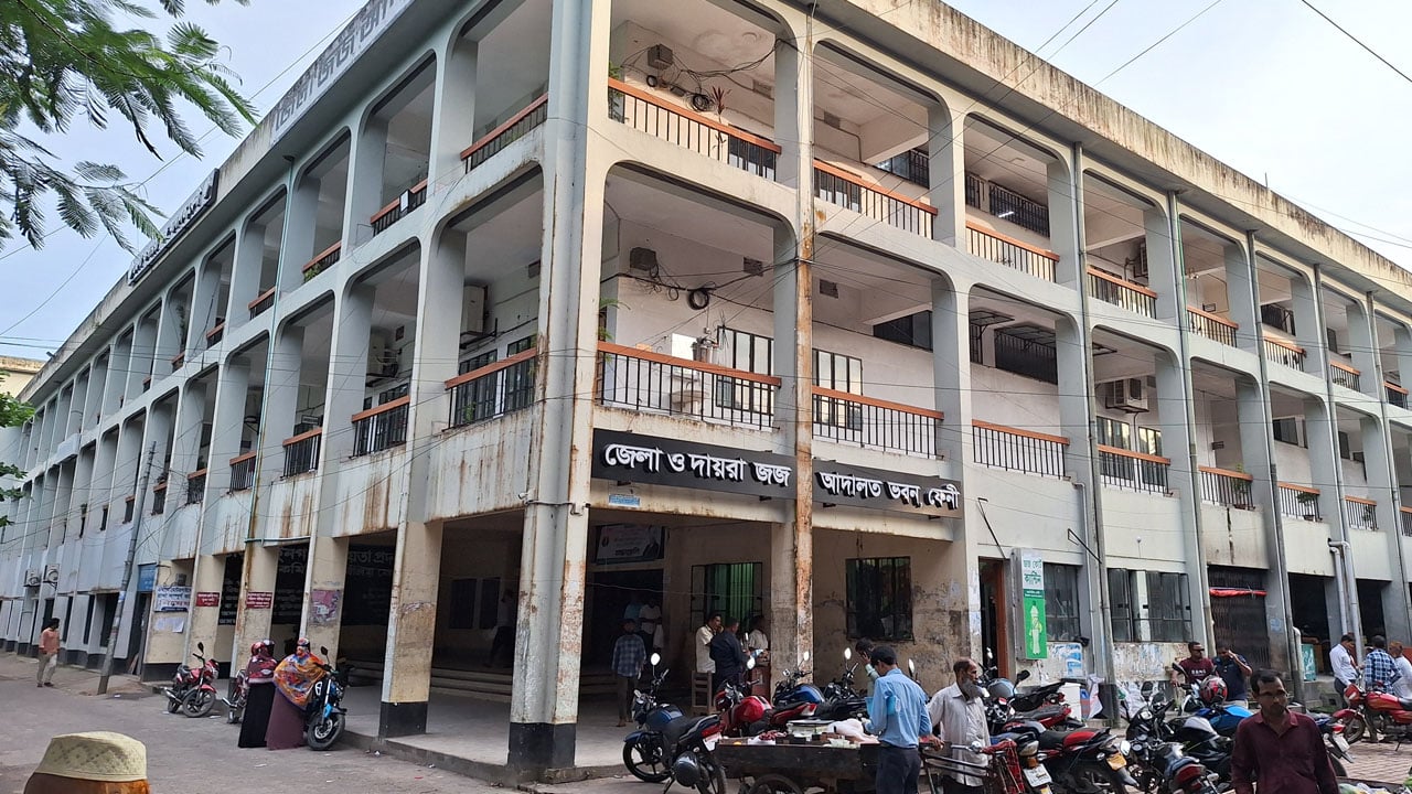 ফেনীতে মিথ্যা ধর্ষণ মামলা দিয়ে হয়রানি করায় স্বামী-স্ত্রীর কারাদণ্ড