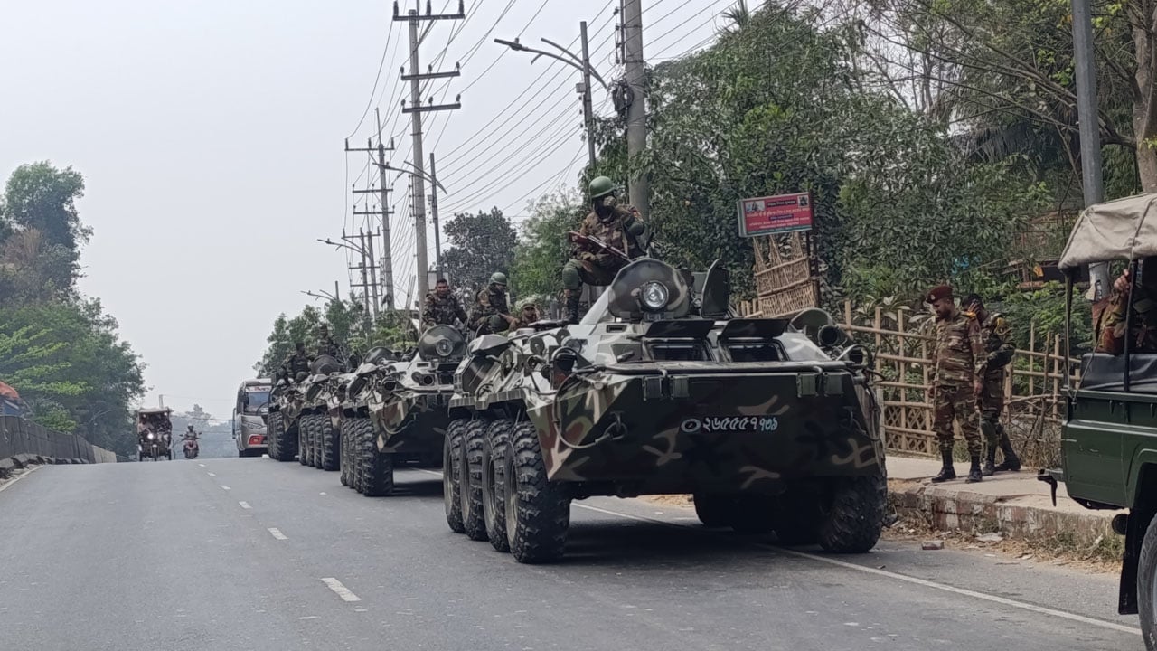 জঙ্গল সলিমপুরে যৌথ অভিযান: বোরকা পরে পালালেন শীর্ষ সন্ত্রাসী ইয়াছিন