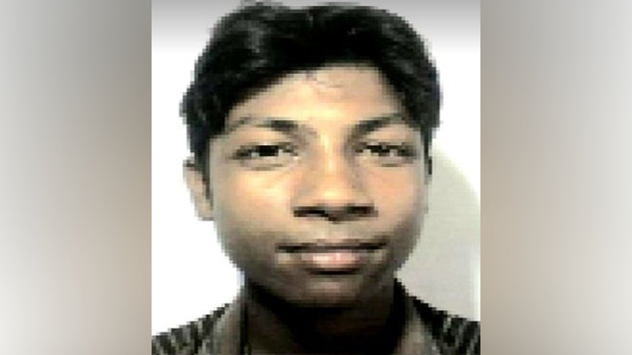 কালো পলিথিনে পাওয়া হাত দেখালো টুকরো লাশের সন্ধান