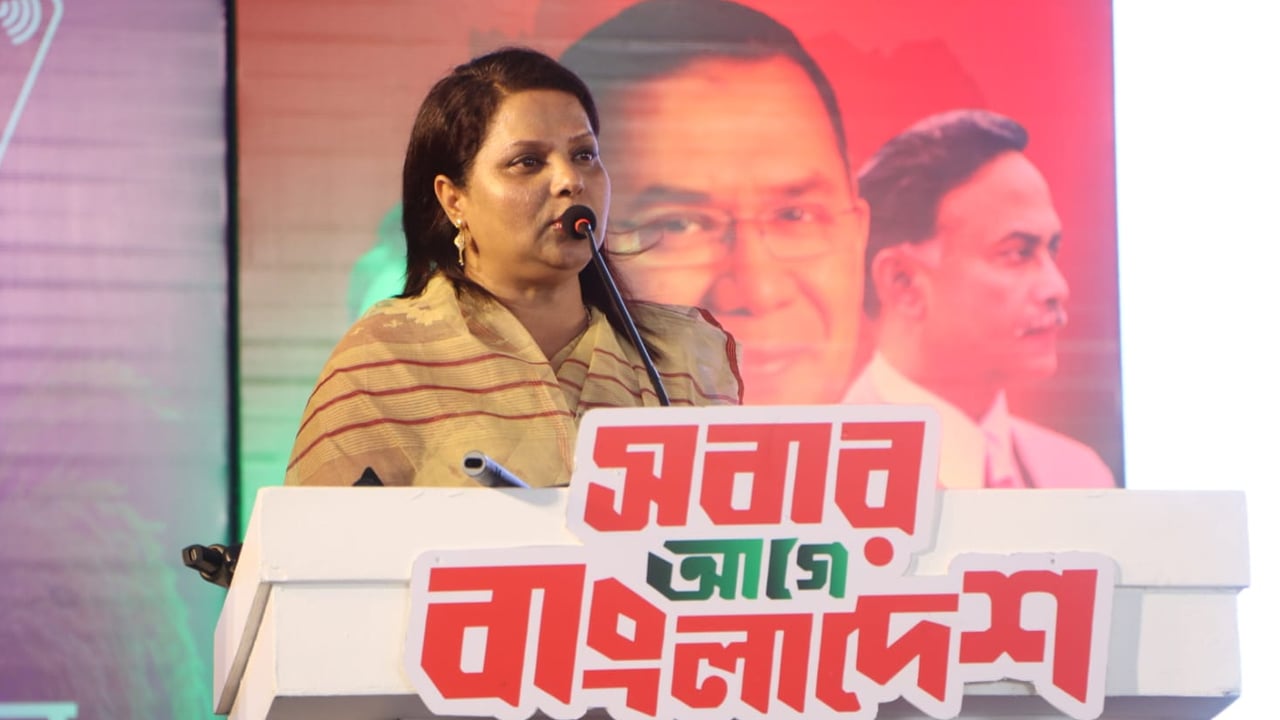 অস্বচ্ছল পরিবারের সক্ষমতার প্রতীক হয়ে উঠবে ফ্যামিলি কার্ড: ডিসি ফরিদা