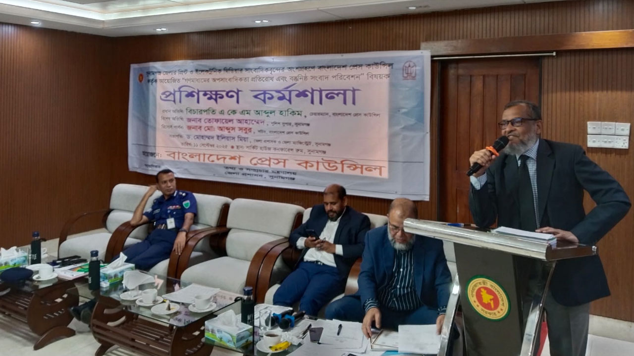 সাংবাদিকদের পেশাগত সুরক্ষা আইন করা হবে