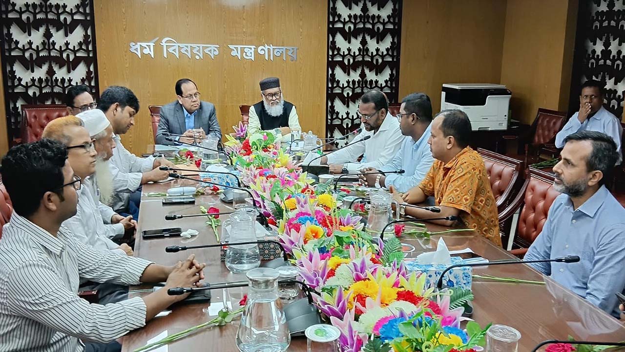 অনিয়ম-দুর্নীতির বিরুদ্ধে আইনানুগ ব্যবস্থা নেয়া হবে: ধর্ম উপদেষ্টা