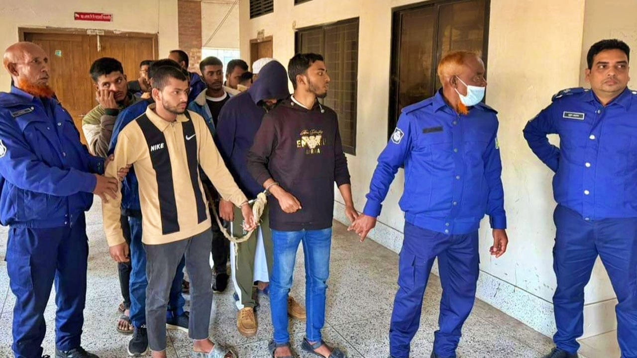 ময়মনসিংহে শ্রমিক দিপু হত্যা: ১২ আসামি ৩ দিনের রিমান্ডে