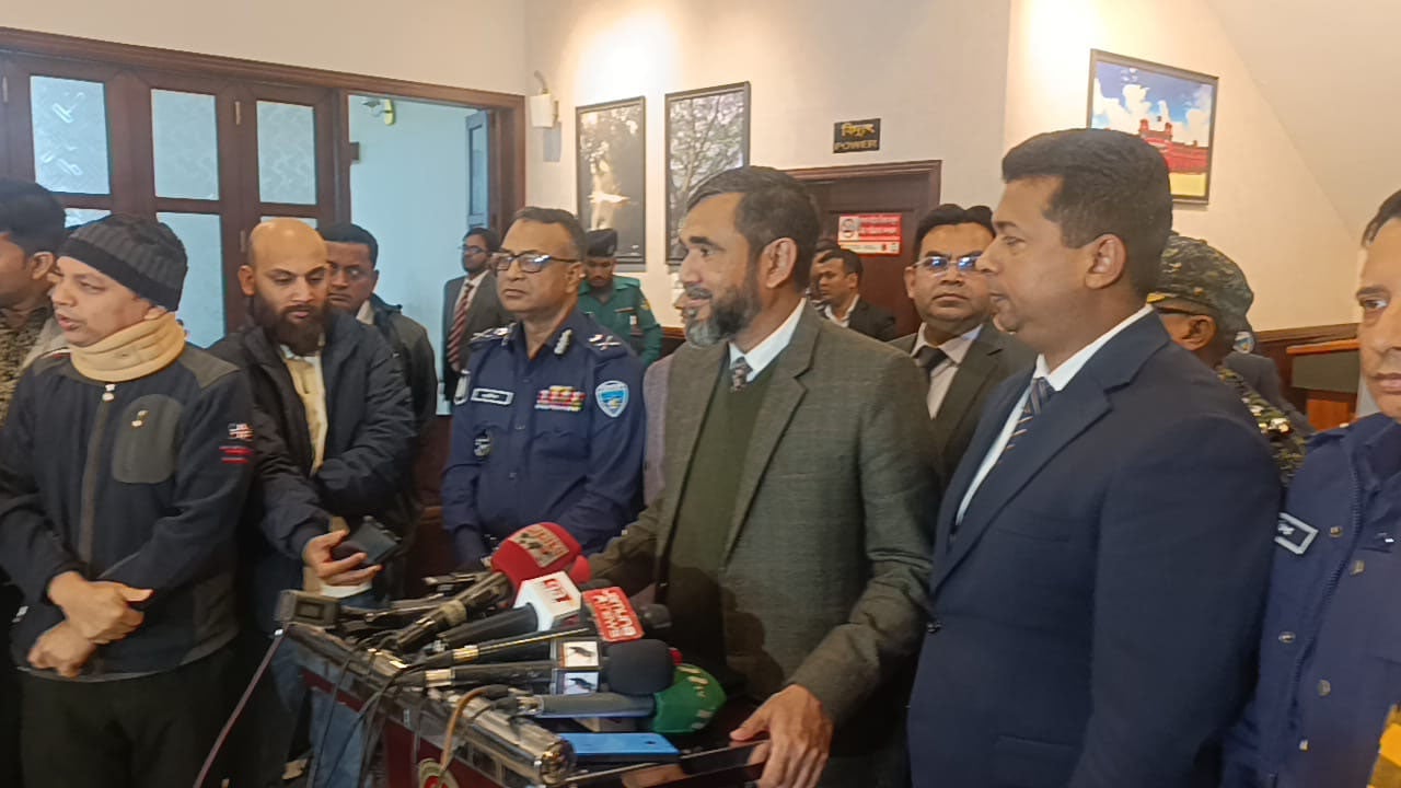 নির্বাচনে প্রভাব বিস্তারকারীকে আইনের আওতায় আনার নির্দেশ ইসির