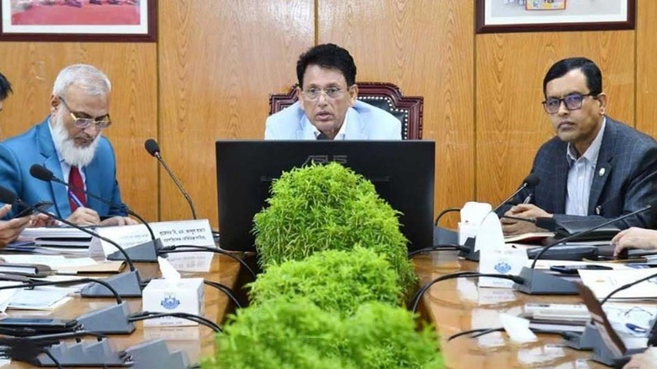 শিক্ষকদের যেন দপ্তরে দপ্তরে ঘুরতে না হয়: শিক্ষামন্ত্রী