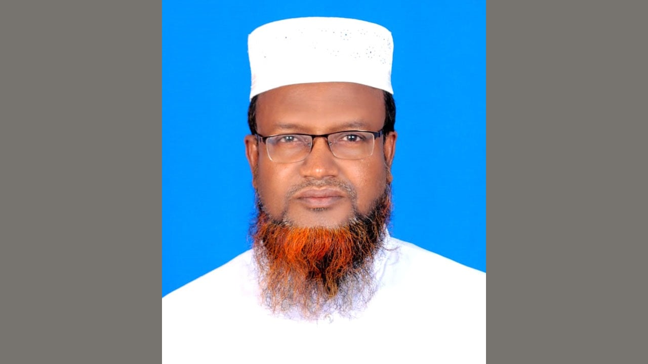 দিনাজপুর জেলার শ্রেষ্ঠ শিক্ষক নির্বাচিত হলেন ডক্টর এনামুল হক