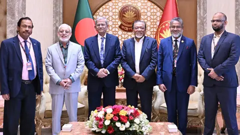 দক্ষ জনশক্তি গড়তে কর্মমুখী শিক্ষায় গুরুত্ব দিতে বললেন রাষ্ট্রপতি
