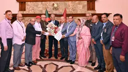 গণতন্ত্রকে বাঁচাতে হলে গণমাধ্যমকেও বাঁচাতে হবে: রাষ্ট্রপতি