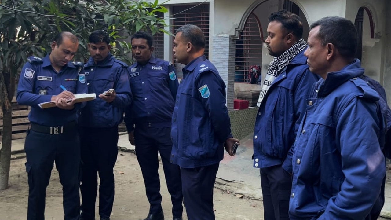 ‘আমার দেশ’ ফরিদপুর জেলা প্রতিনিধির বাড়িতে চুরির ঘটনায় মামলা