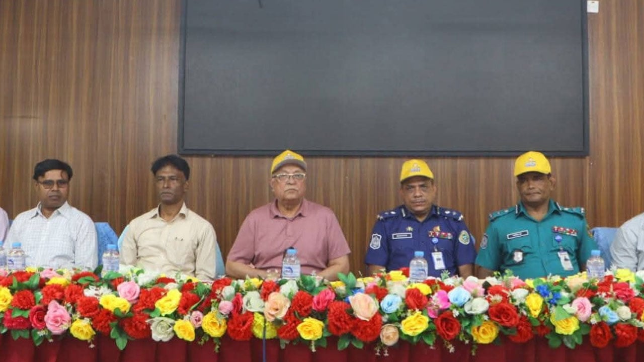 আমি মুক্তিযোদ্ধা, সেফ এক্সিট আমার জন্য নয়: ফারুক ই আজম