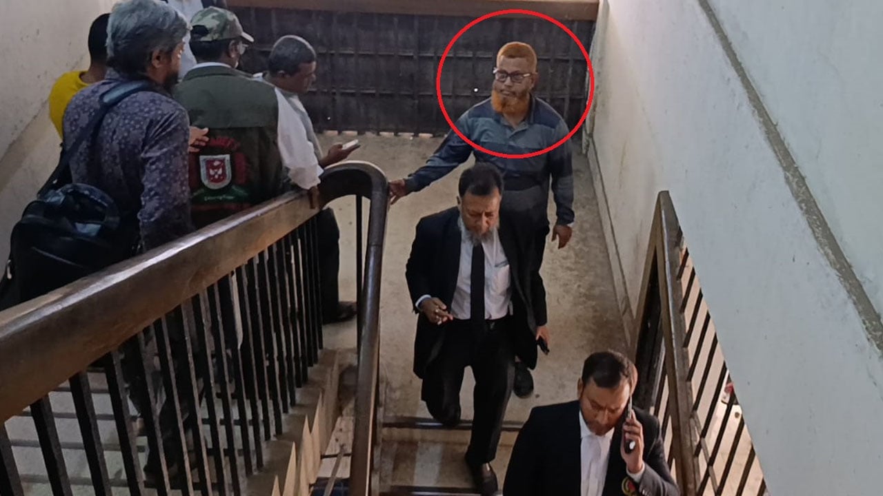 বিএনপিপন্থি আইনজীবীদের সহযোগিতায় নিরাপদে আদালত ছাড়লেন বিতর্কিত ওসি