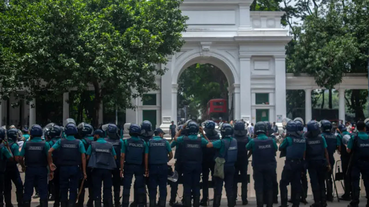 হাইকোর্টের আশপাশের এলাকায় মিছিল-সমাবেশ নিষিদ্ধ