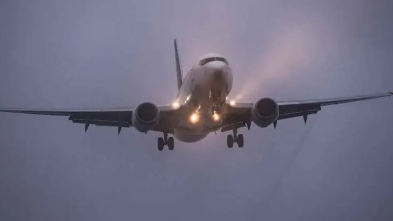 কুয়াশার কারণে ঢাকার ফ্লাইট কলকাতায় অবতরণ