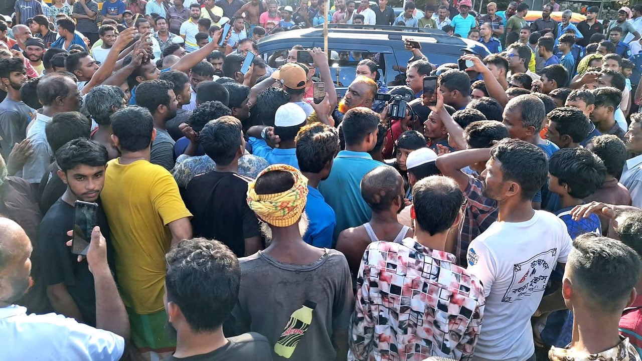 বাসচাপায় নার্স নিহত, আড়াই ঘণ্টা অবরুদ্ধ ঢাকা-রংপুর মহাসড়ক