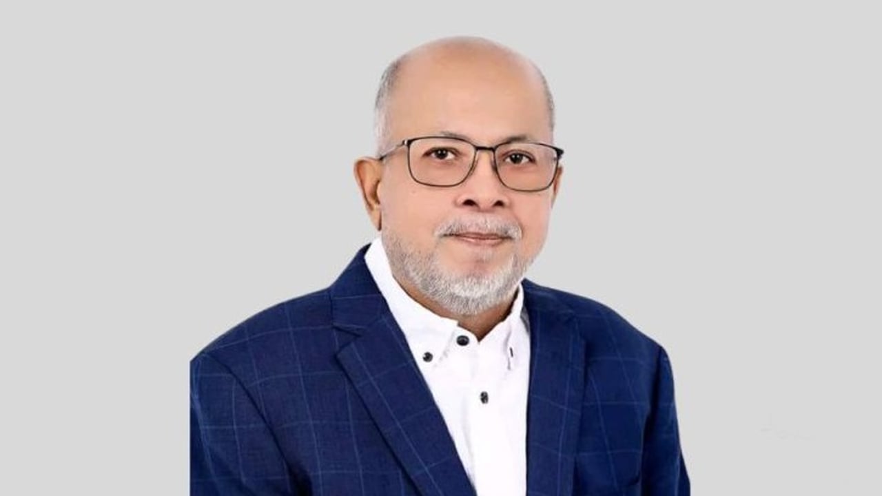 দলীয় পাশাপাশি স্বতন্ত্র হিসেবেও মনোনয়নপত্র জমা দিলেন গিয়াস কাদের চৌধুরী