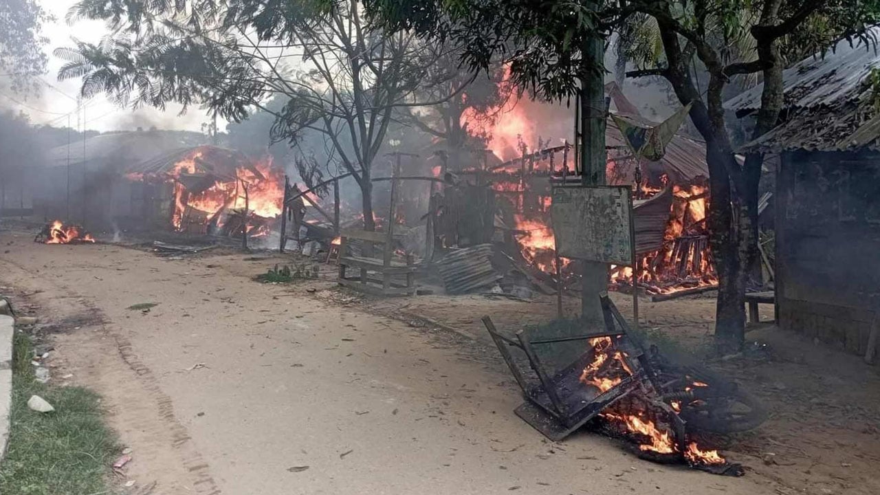 খাগড়াছড়িতে ১৪৪ ধারা ভঙ্গ, মেজরসহ সেনাবাহিনীর ১০ জন আহত