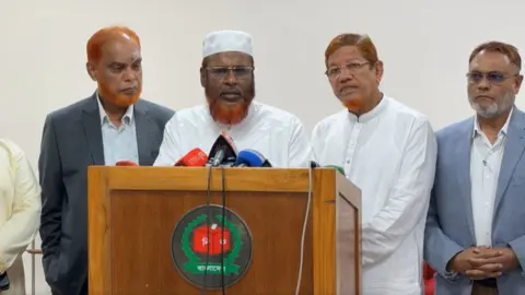 ঠাকুরগাঁও উপনির্বাচনে অনিয়মের অভিযোগ জামায়াতের, সেনা মোতায়েনের দাবি