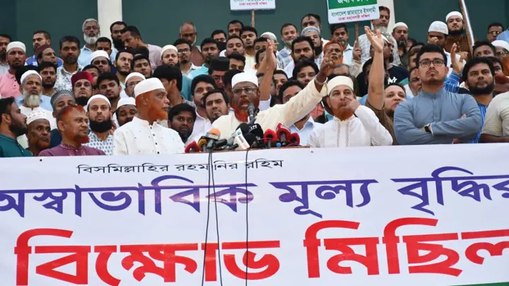 সংখ্যাগরিষ্ঠতার ভূতে গণবিরোধী কাজ করছে সরকার: গোলাম পরওয়ার