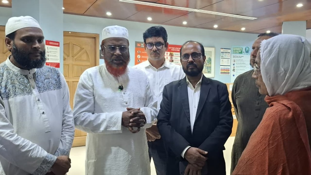 অসুস্থ কবি আল মুজাহিদীকে দেখতে গেলেন মিয়া গোলাম পরওয়ার