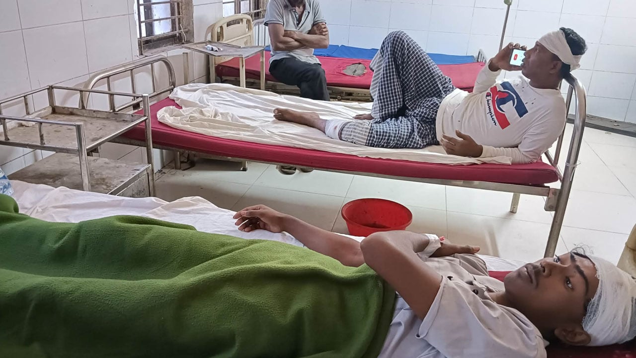 সুন্নতে খাৎনা অনুষ্ঠানের ভিডিও করা নিয়ে দুই গ্রুপের সংঘর্ষে আহত ১০