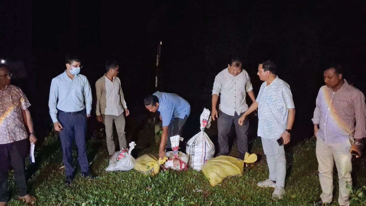 খাগড়াছড়িতে অভিযান চালিয়ে বন্দি ২৪টি গুইসাপ উদ্ধার, আটক ১ 