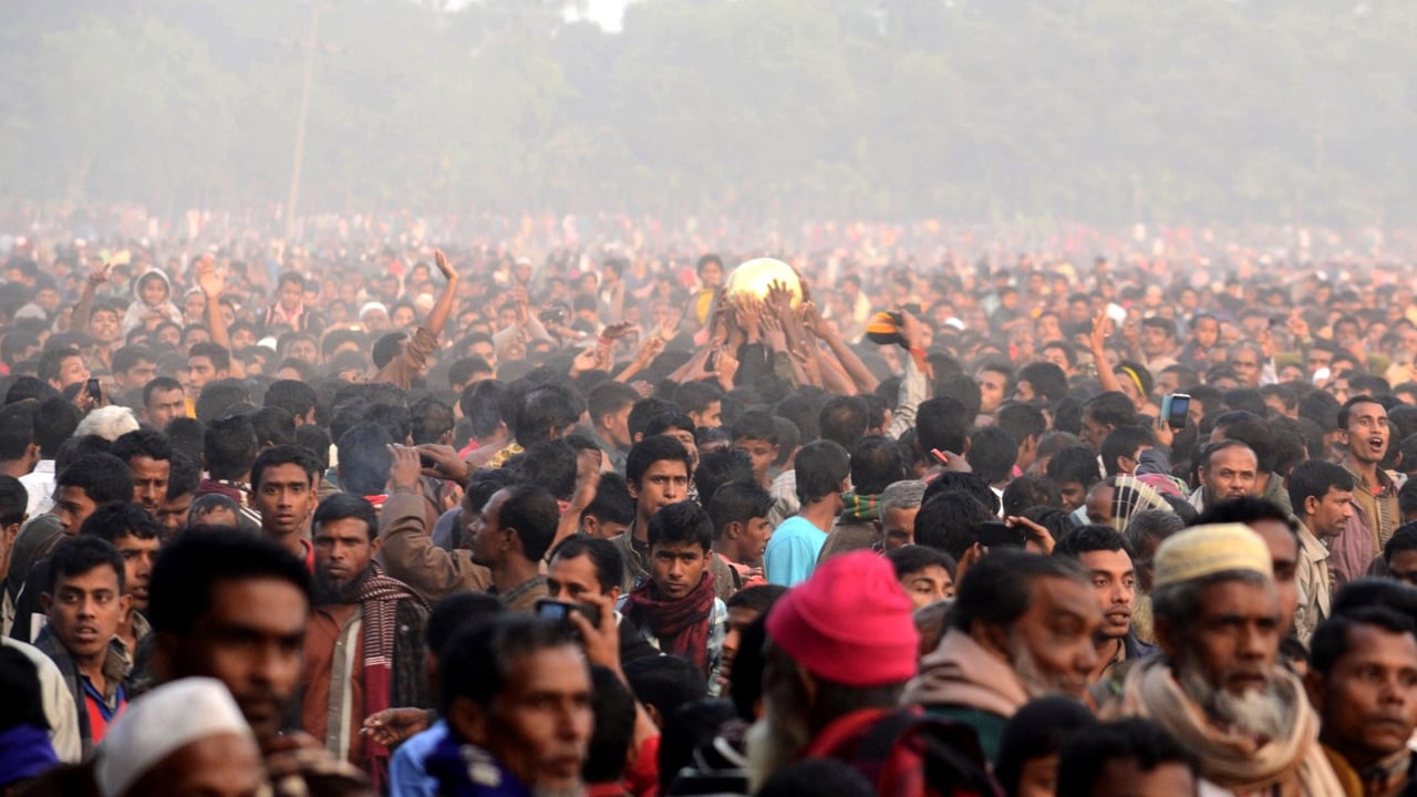 ফুলবাড়ীয়ায় ২৬৭তম ‘হুম গুডি’ খেলায় লাখো মানুষের ঢল