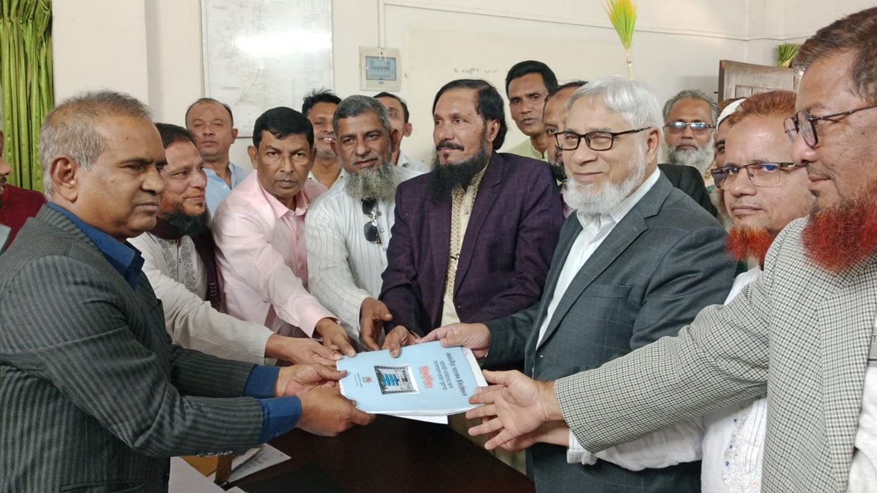 হবিগঞ্জ- ৪ আসনে বিএনপি প্রার্থী সৈয়দ ফয়সলের মনোনয়নপত্র সংগ্রহ