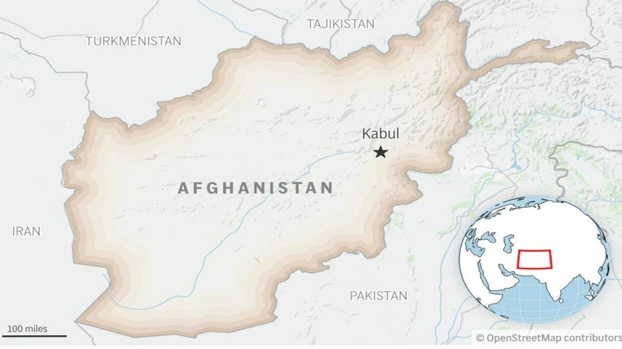 আফগান সীমান্তে উগ্রবাদীদের আস্তানায় পাকিস্তান সেনাবাহিনীর হামলা