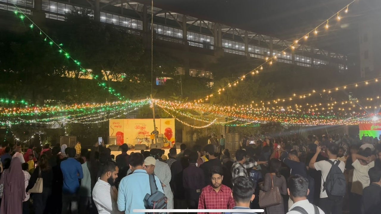 হাসিনার ফাঁসির রায়ে ঢাবিতে ‘ভূরিভোজ’