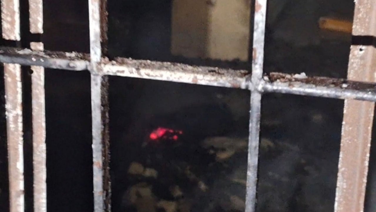 হাটহাজারীতে ব্যারিস্টার আনিসের বাড়িতে অগ্নিসংযোগ ও ভাঙচুর