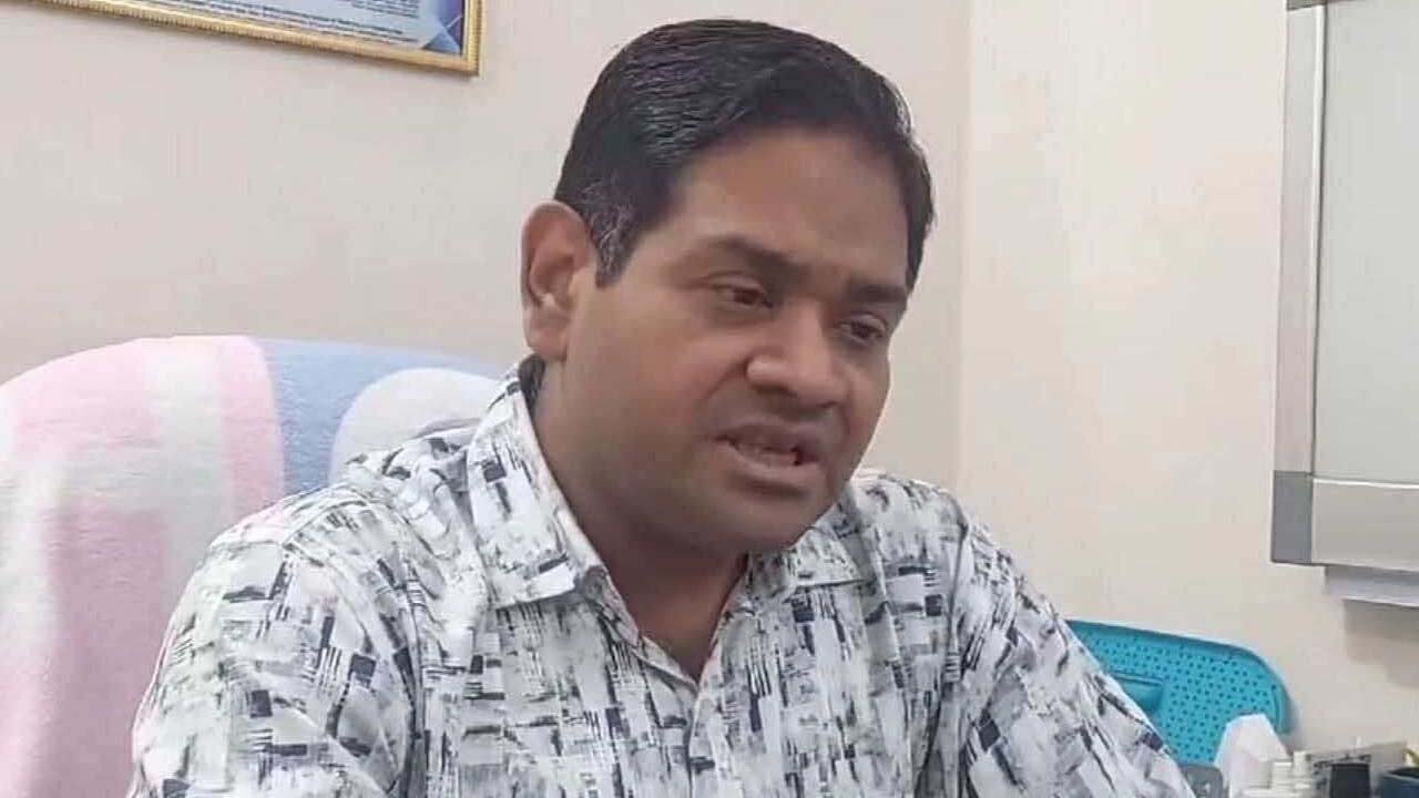 বিএনপি প্রার্থীর নির্বাচনি প্রচারে যাওয়ায় কুষ্টিয়া জেনারেল হাসপাতালের আরএমওকে শোকজ