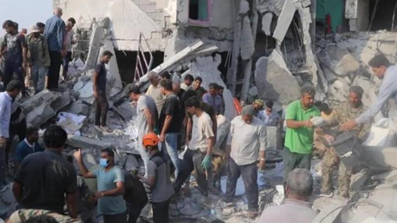 ইরানে স্কুলে নিহতের সংখ্যা বেড়ে ১৫৩ জনে দাঁড়িয়েছে