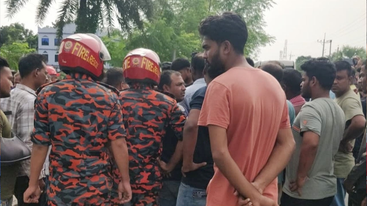 রুপপুর প্রকল্পের গাড়িতে চাপা পড়ে যুবক নিহত